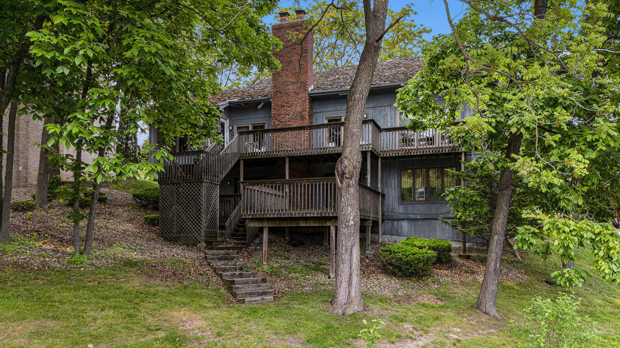 452 Amhurst Road Valparaiso, IN 46385 - Photo 2 of 14 2038x1146