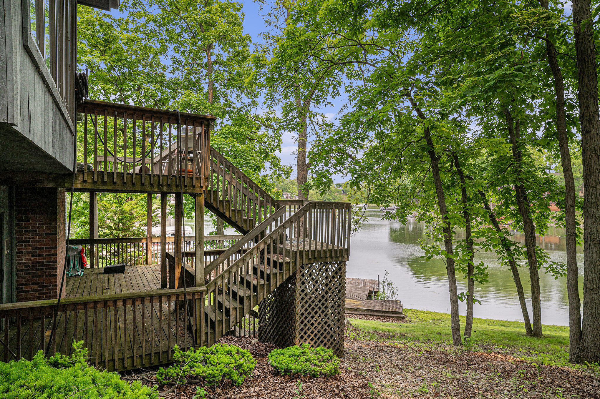 452 Amhurst Road Valparaiso, IN 46385 - Photo 4 of 14 2038x1356