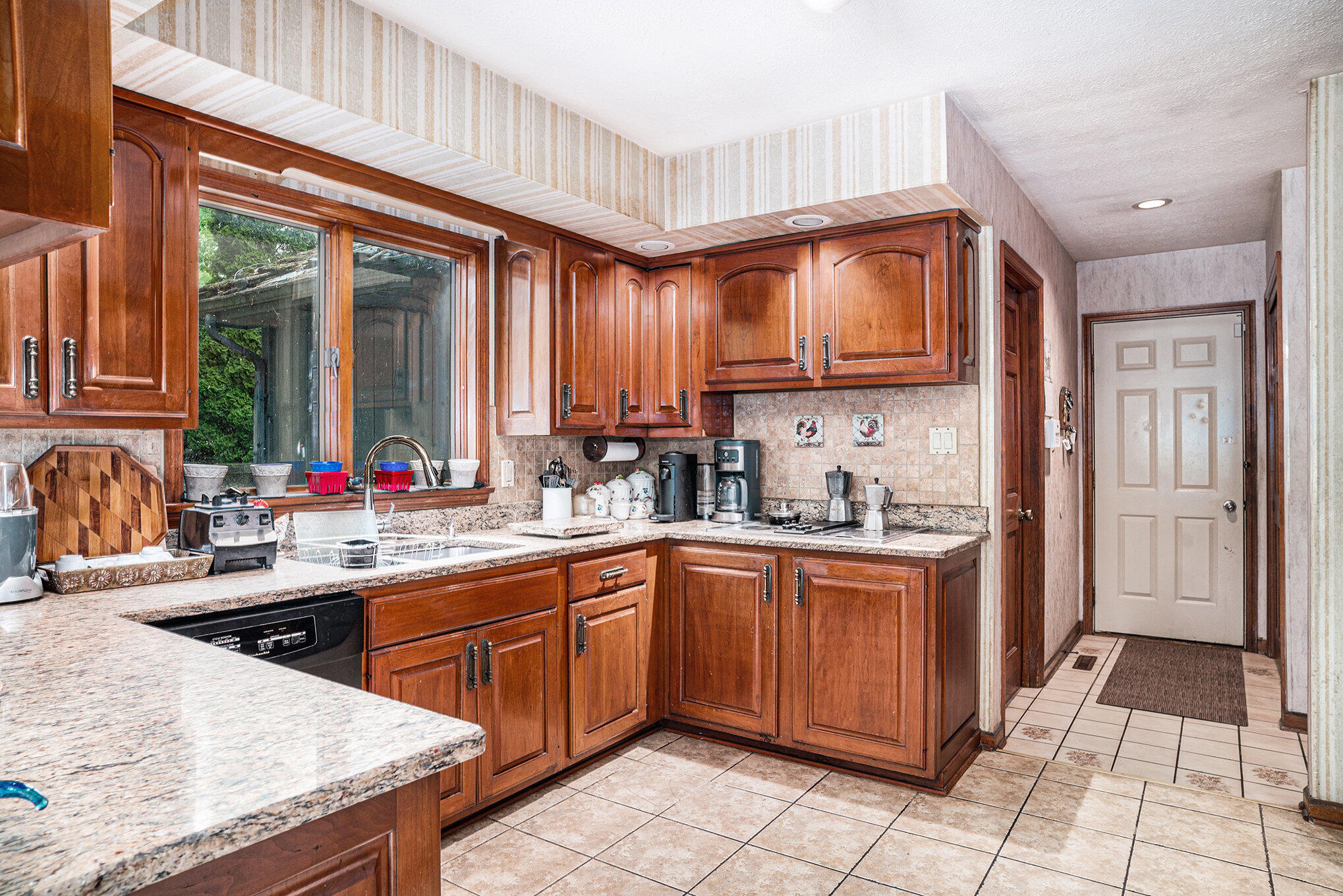 452 Amhurst Road Valparaiso, IN 46385 - Photo 8 of 14 2038x1360