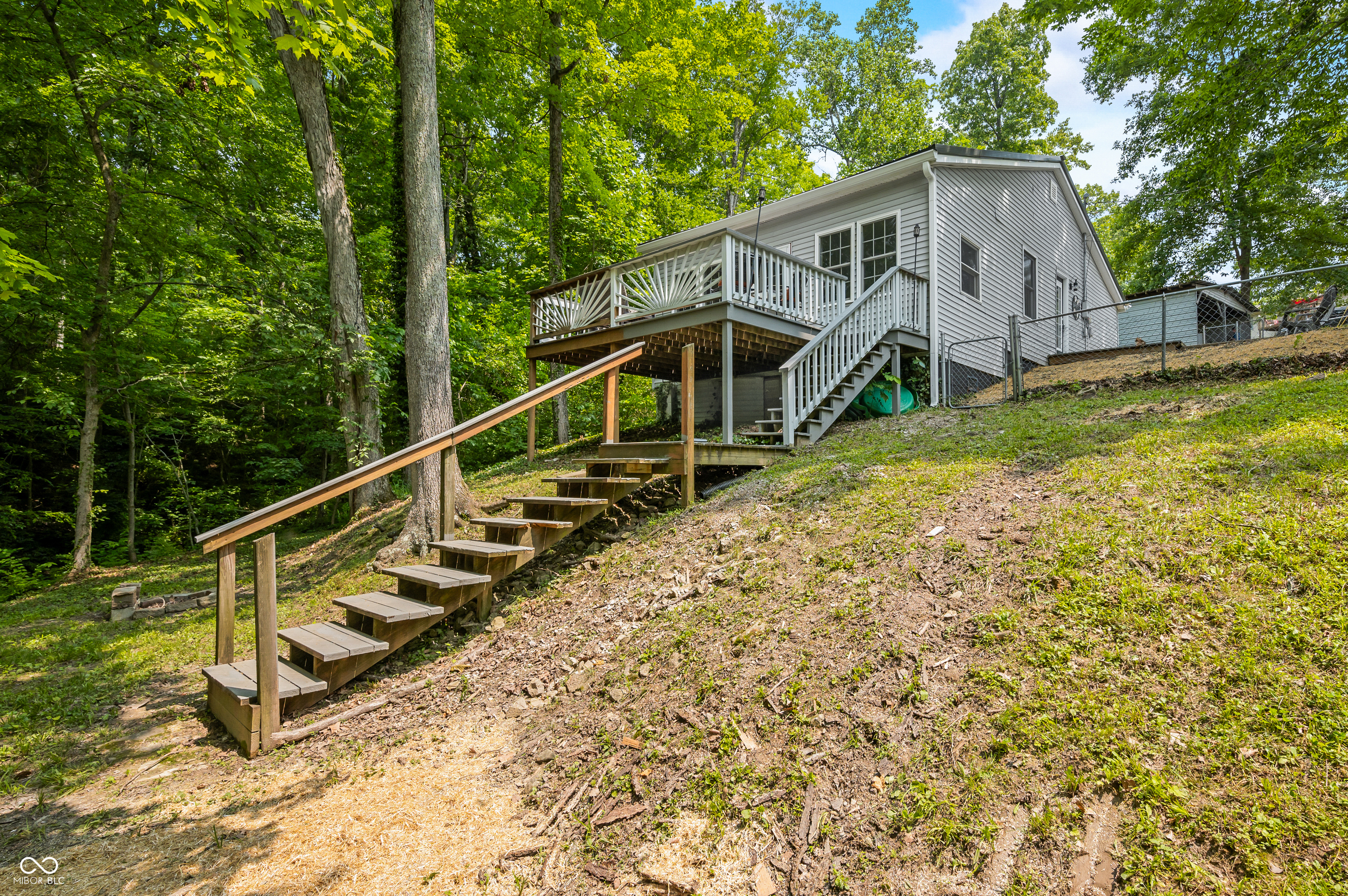 8576 Riser Drive Nineveh, IN 46164 - Photo 2 of 41