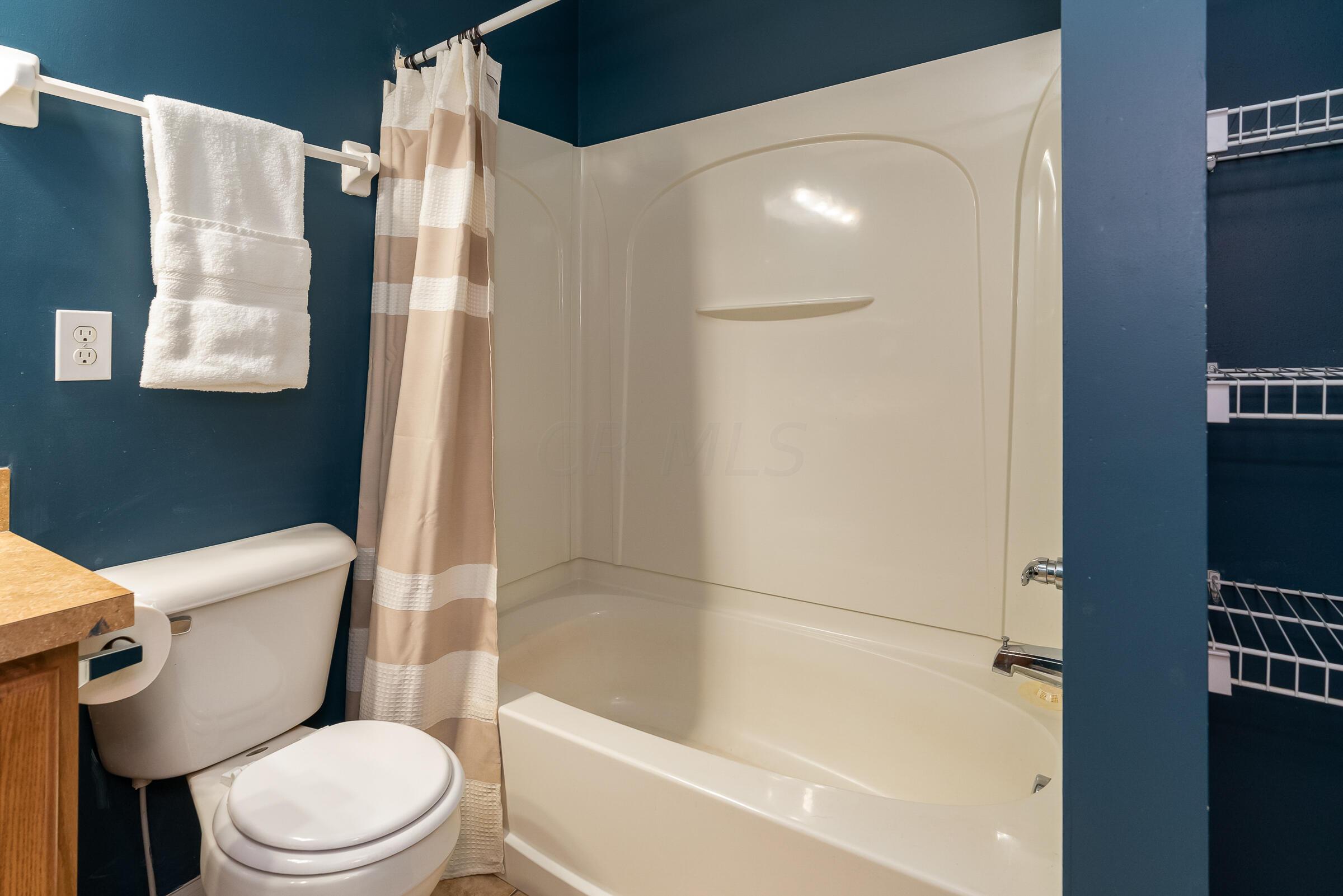 8317 Bruntsfield Road Columbus, OH 43235 - Photo 15 of 29 8317 Bruntsfield Rd-24