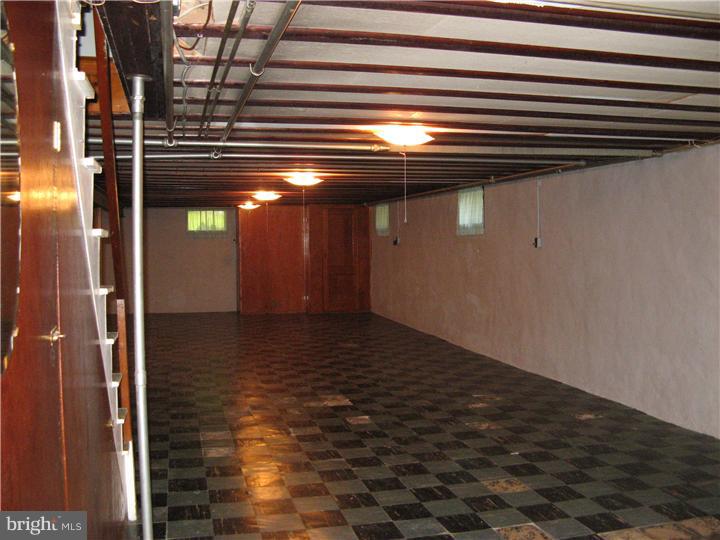2545 Mansion Road Huntingdon Valley, PA 19006 - Photo 19 of 24 Basement - Finished