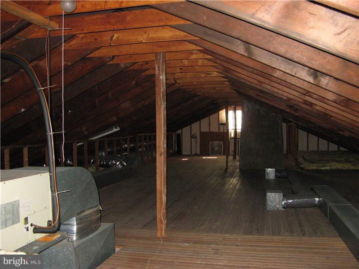 2545 Mansion Road Huntingdon Valley, PA 19006 - Photo 20 of 24