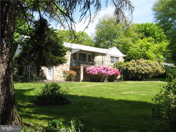 2545 Mansion Road Huntingdon Valley, PA 19006 - Photo 22 of 24 Exterior Back