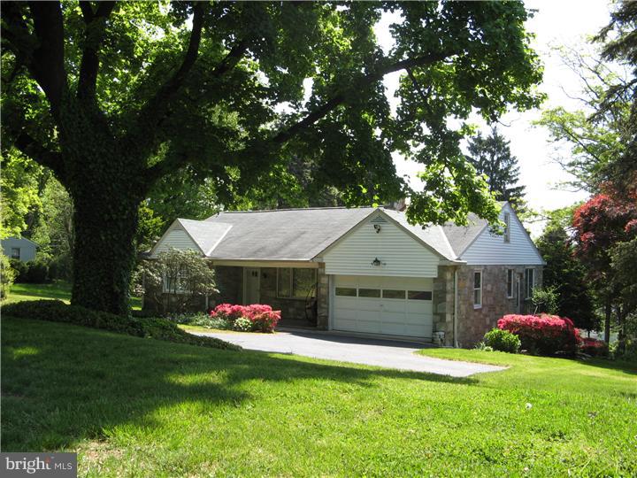 2545 Mansion Road Huntingdon Valley, PA 19006 - Photo 23 of 24 Exterior Front