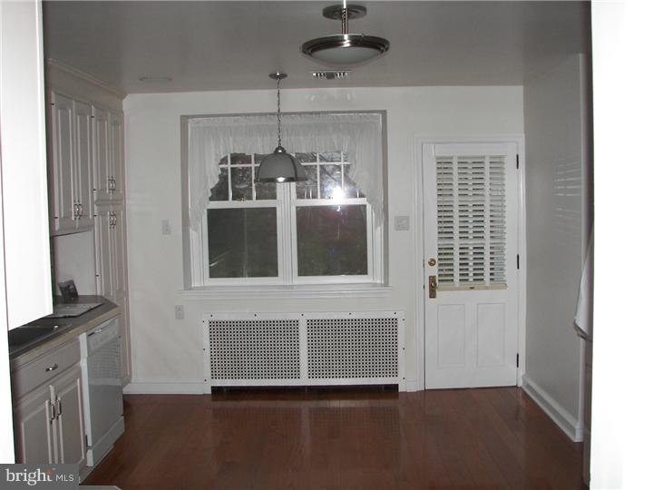 2545 Mansion Road Huntingdon Valley, PA 19006 - Photo 10 of 24 Kitchen