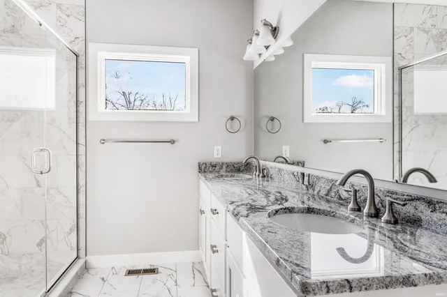 $689,900 | 17740 Castlefeane Court, Leo, IN 46765