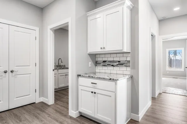 $689,900 | 17740 Castlefeane Court, Leo, IN 46765