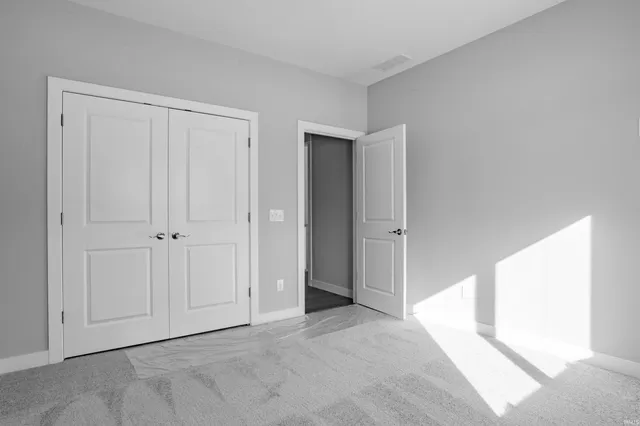 $689,900 | 17740 Castlefeane Court, Leo, IN 46765