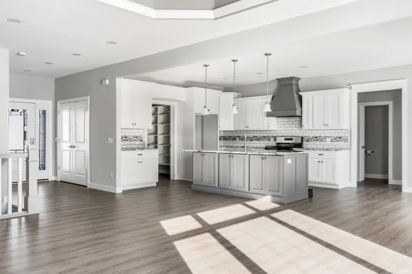 $688,900 | 17740 Castlefeane Court, Leo, IN 46765