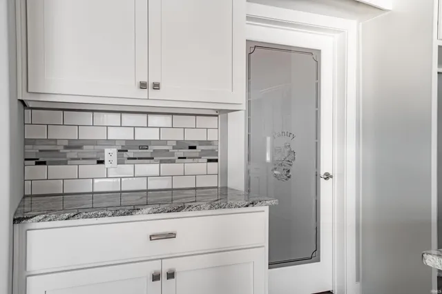 $689,900 | 17740 Castlefeane Court, Leo, IN 46765