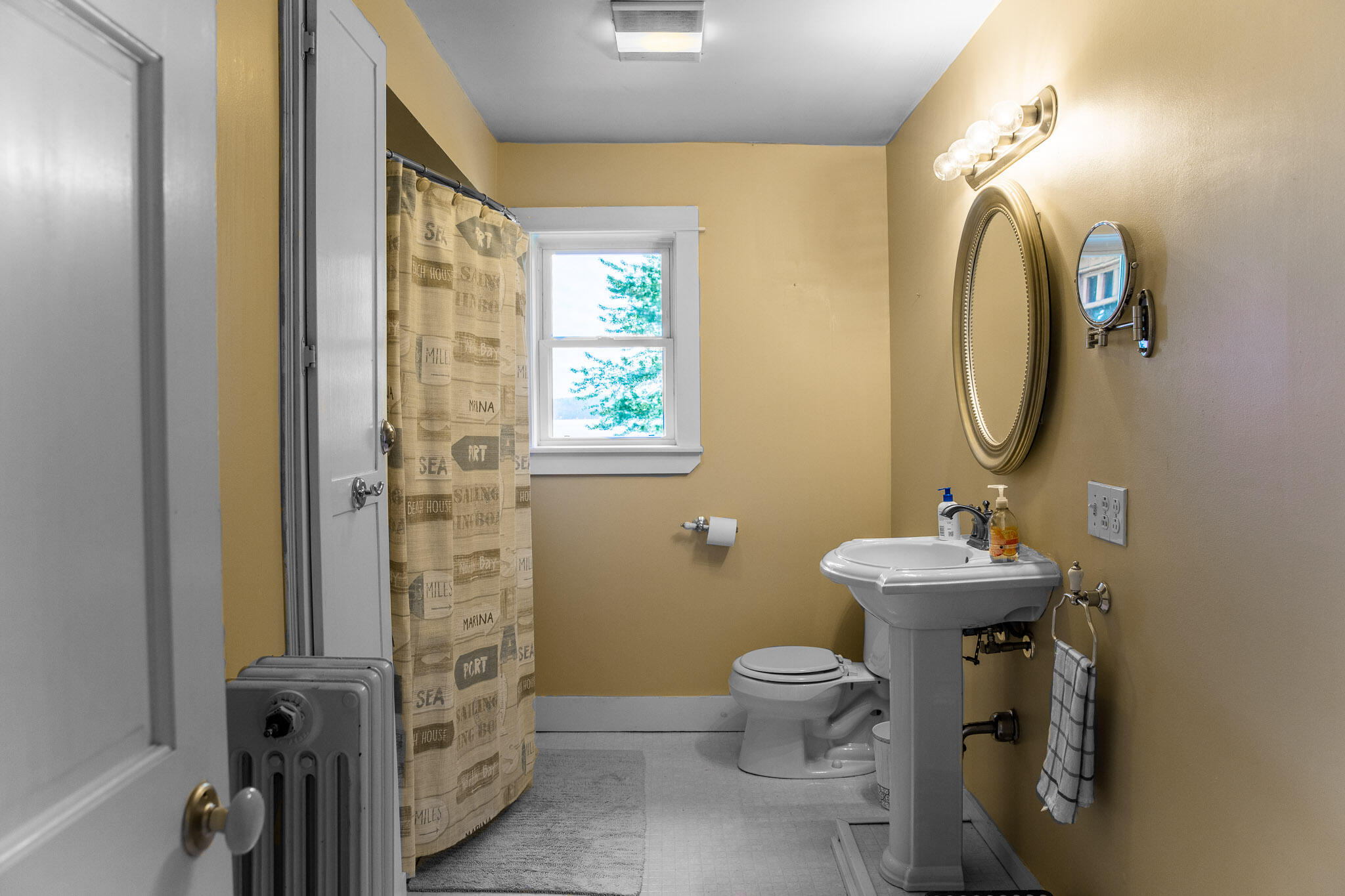 925 Transalpine Road Lincoln, ME 04457 - Photo 41 of 50 Transalpine Interiors-9