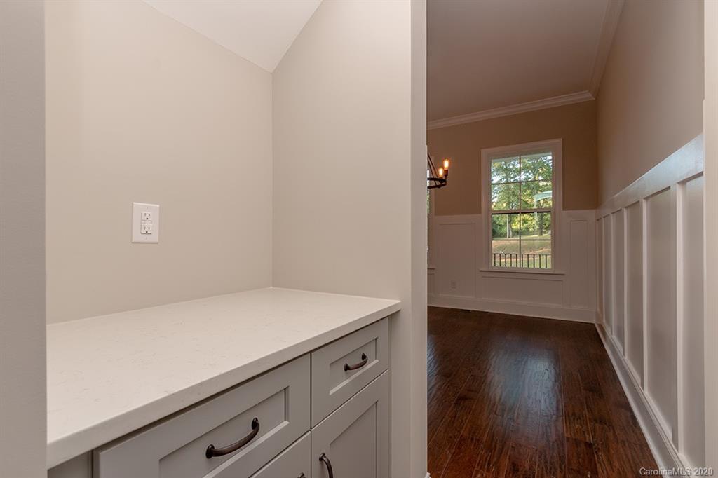 605 Highland Ridge Point Lake Wylie, SC 29710 - Photo 8 of 44 Gallery Image 8