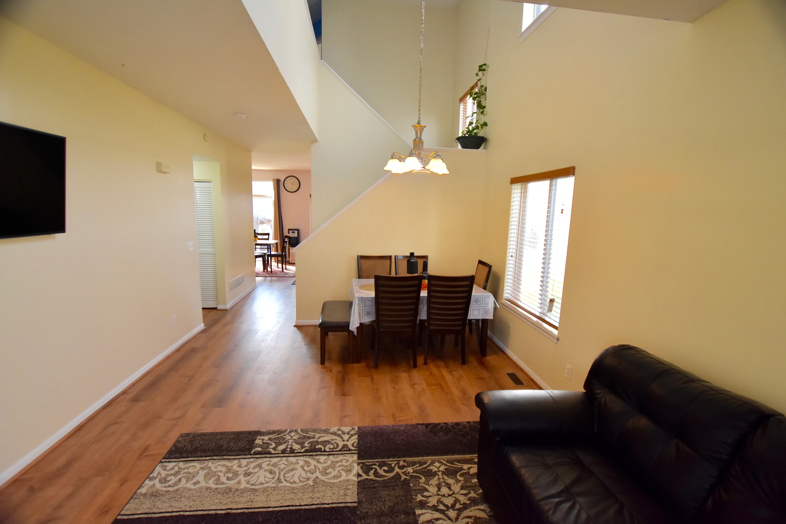 372 Reston Circle Romeoville, IL 60446 - Photo 2 of 34