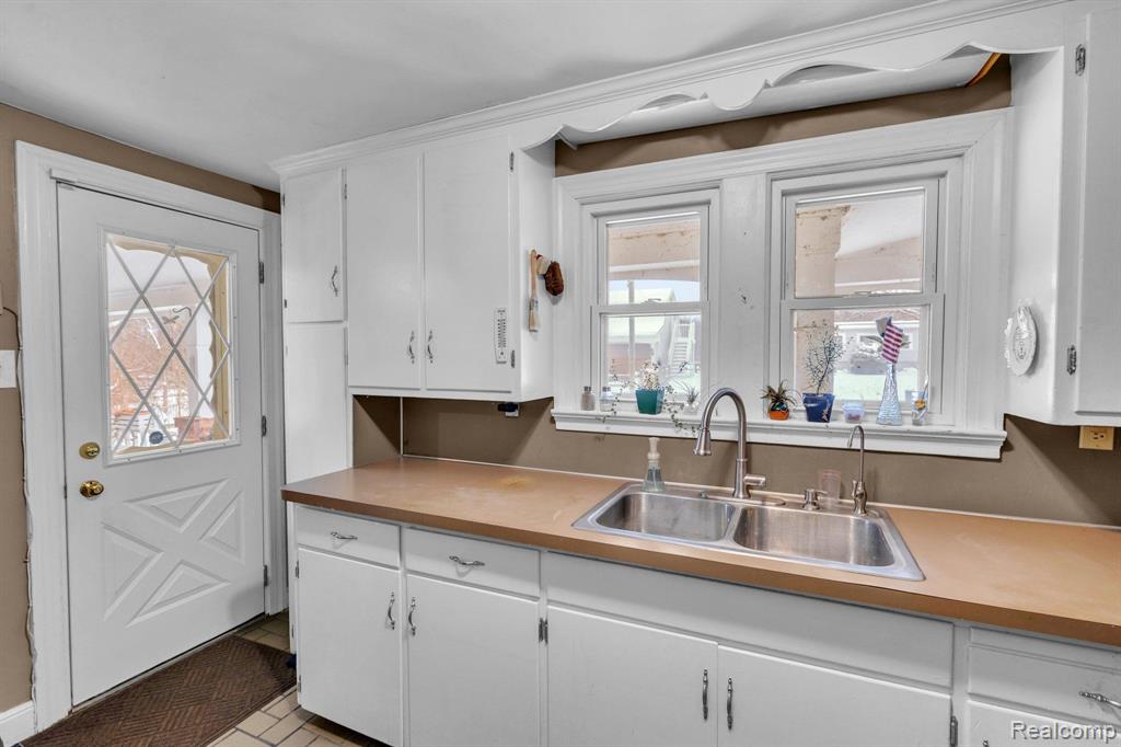 7363 North State Road Davison, MI 48423 - Photo 17 of 26