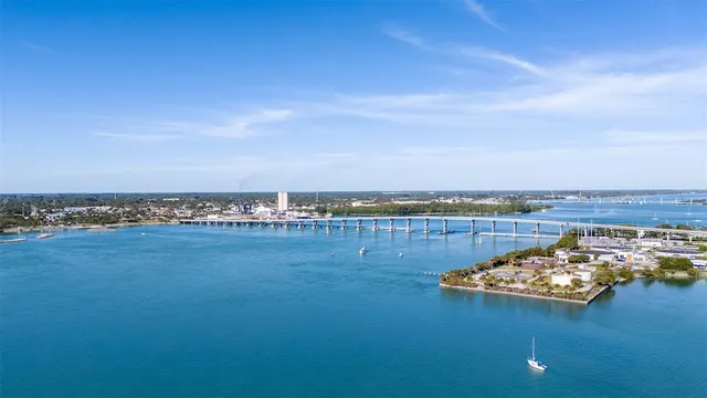 $1,600 | 1301 Emerald Terrace, Unit 13, Fort Pierce, FL 34950