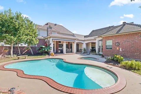 $1,100,000 | 100 Candlewood Drive, Lafayette, LA 70508