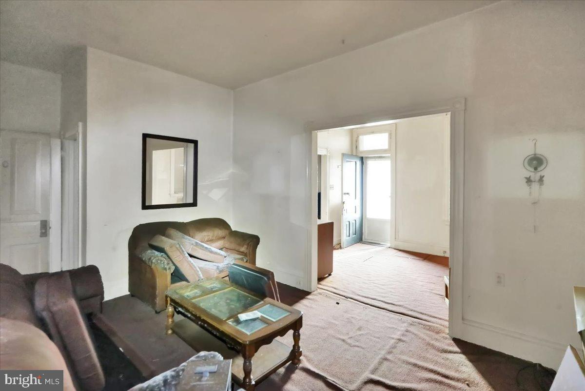 200 West Lancaster Avenue Reading, PA 19607 - Photo 25 of 50 a living room with furniture