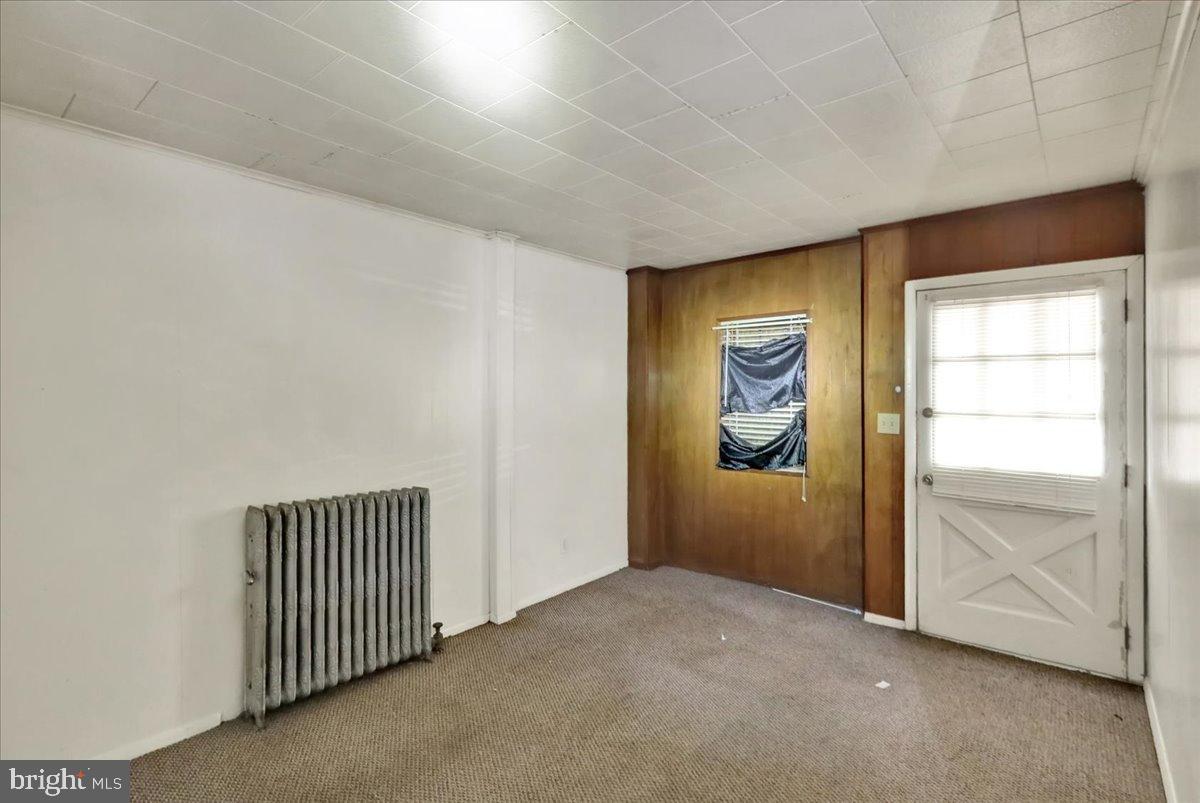 200 West Lancaster Avenue Reading, PA 19607 - Photo 33 of 50 an empty room with windows