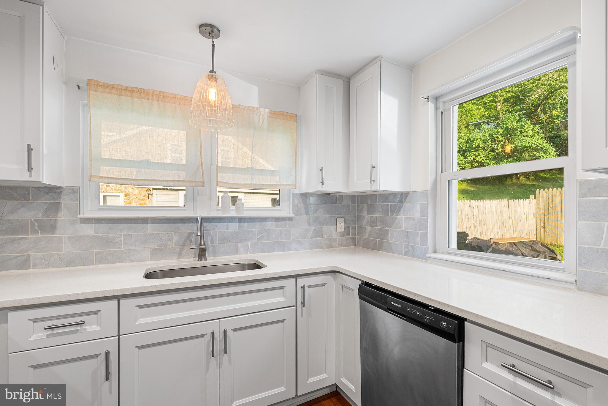 2354 Polk Valley Road Hellertown, PA 18055 - Photo 7 of 30 Gallery Image 7