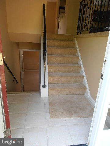 8807 Dangerfield Road Clinton, MD 20735 - Photo 3 of 28 Split Foyer