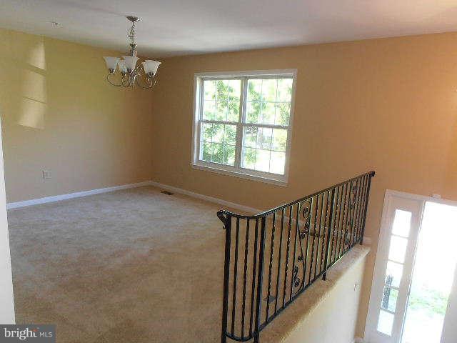 8807 Dangerfield Road Clinton, MD 20735 - Photo 4 of 28 Living Room