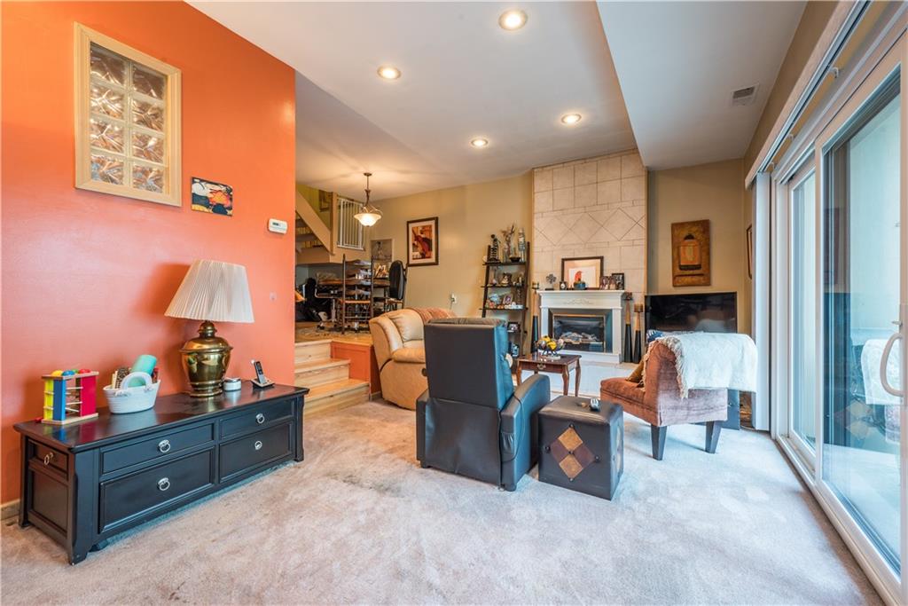 2034 Swallow Hill Road, Unit 200 Pittsburgh, PA 15220 - Photo 8 of 22 Gallery Image 8