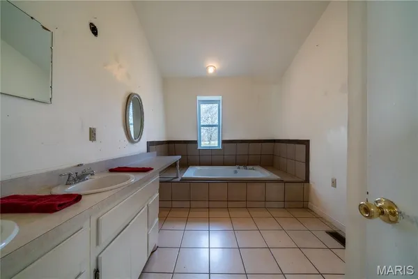 $175,000 | 5888 State Route East, Auxvasse, MO 65231