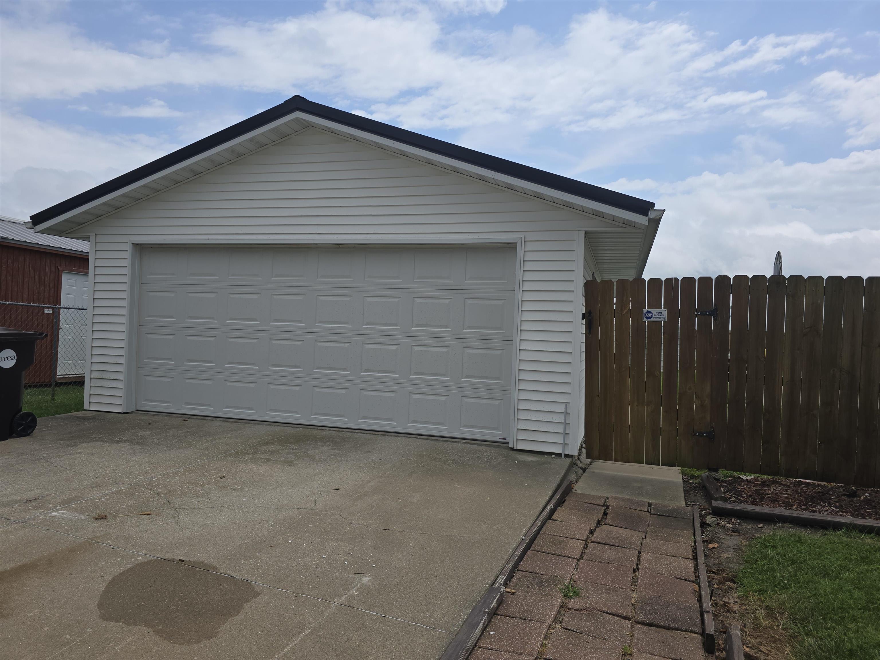 57 West Main Street Carthage, IL 62321 - Photo 27 of 31 Gallery Image 27