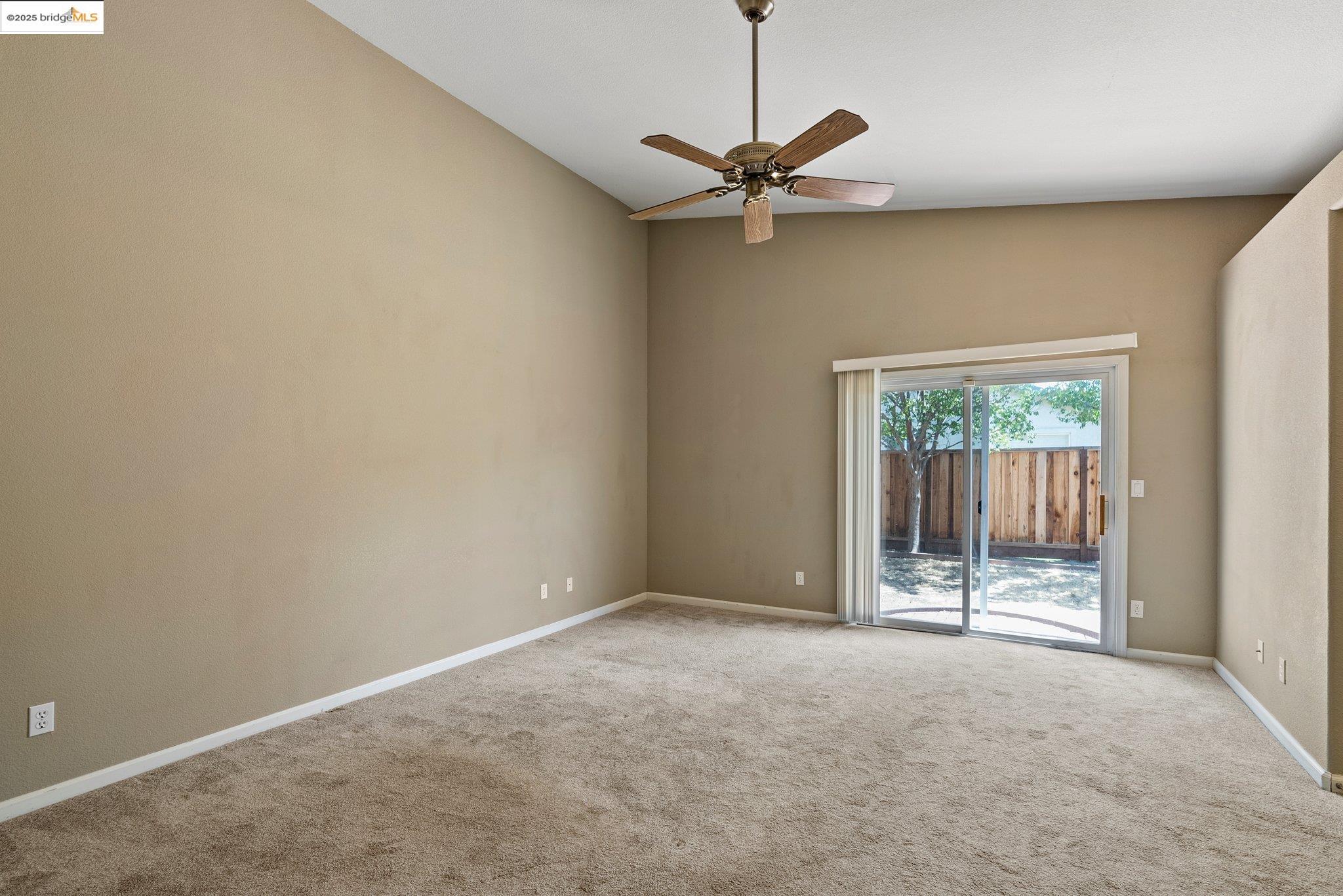 5200 Mohican Way Antioch, CA 94531 - Photo 21 of 50 a view of an empty room with a window