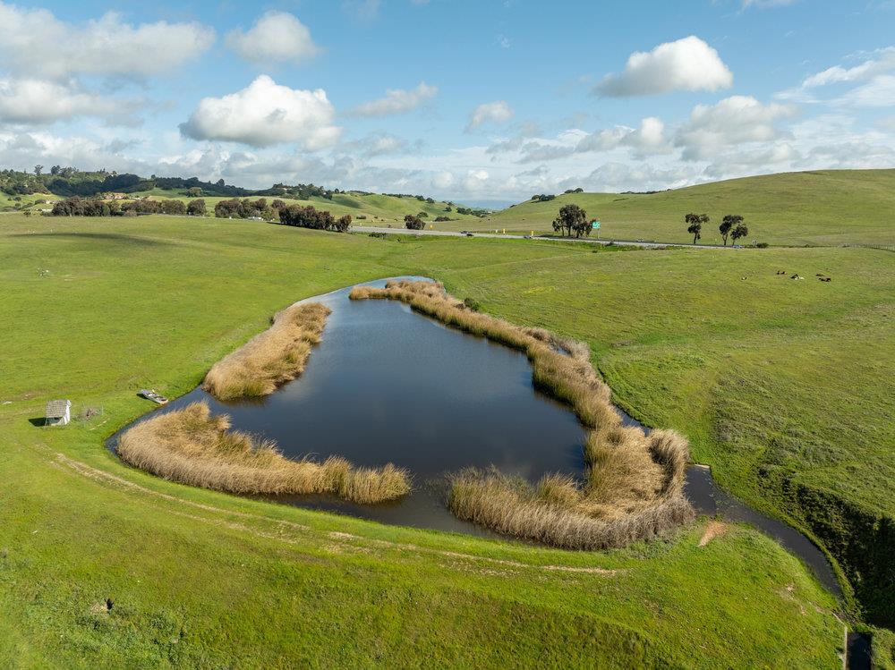 600 Rocks Road San Juan Bautista, CA 95045 - Photo 11 of 28