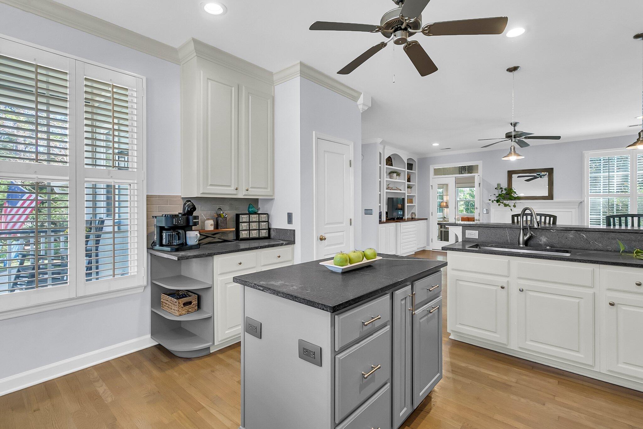1627 Collier Street Mount Pleasant, SC 29466 - Photo 19 of 63 Pantry & Coffee Bar