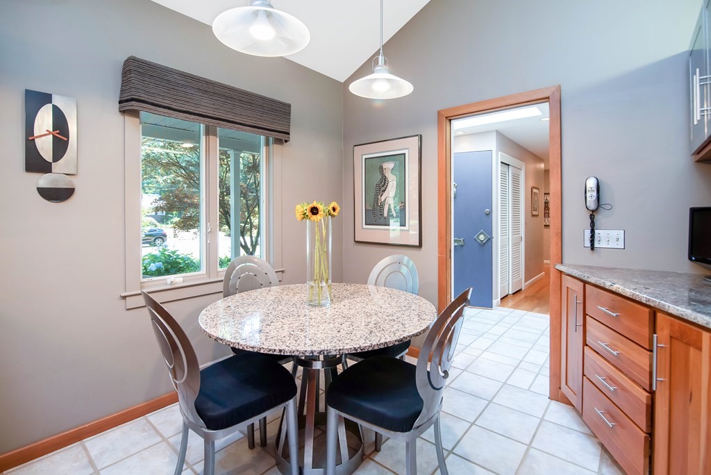 135 Captain Road Longmeadow, MA 01106 - Photo 14 of 41