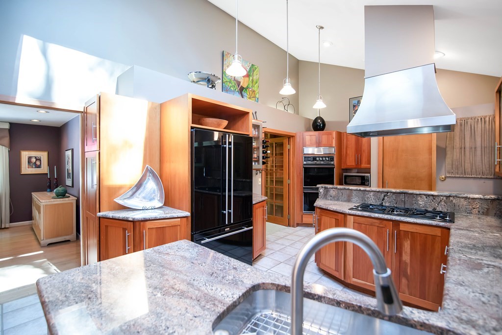 135 Captain Road Longmeadow, MA 01106 - Photo 15 of 41