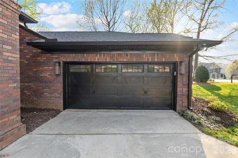 $2,099,000 | 8806 Hearthstone Court, Terrell, NC 28682