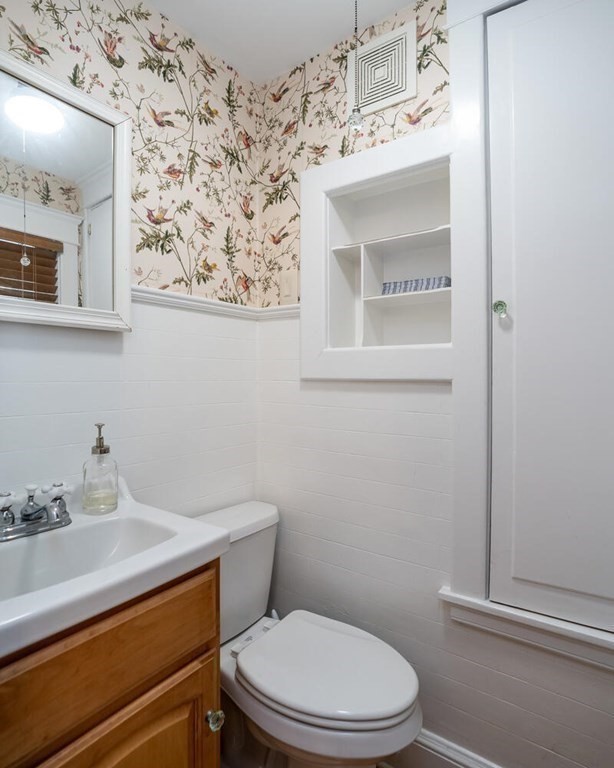 197 Amity Street Amherst, MA 01002 - Photo 21 of 42 Gallery Image 21