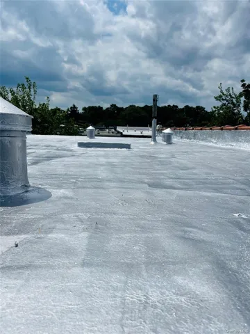 $950,000 | 437 Torry Avenue | Castle Hill