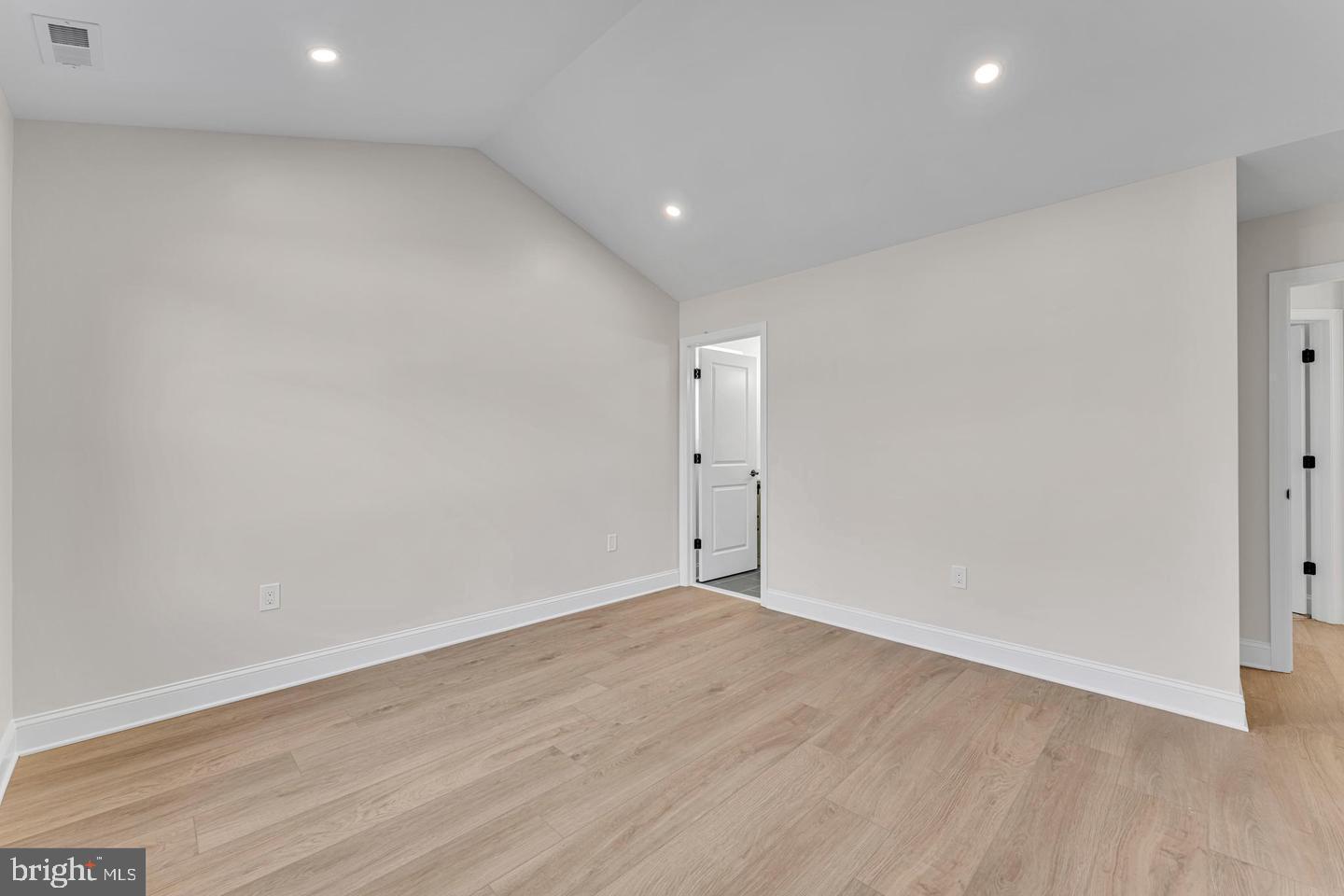 51 East Spring Street Pine Hill, NJ 08021 - Photo 19 of 42