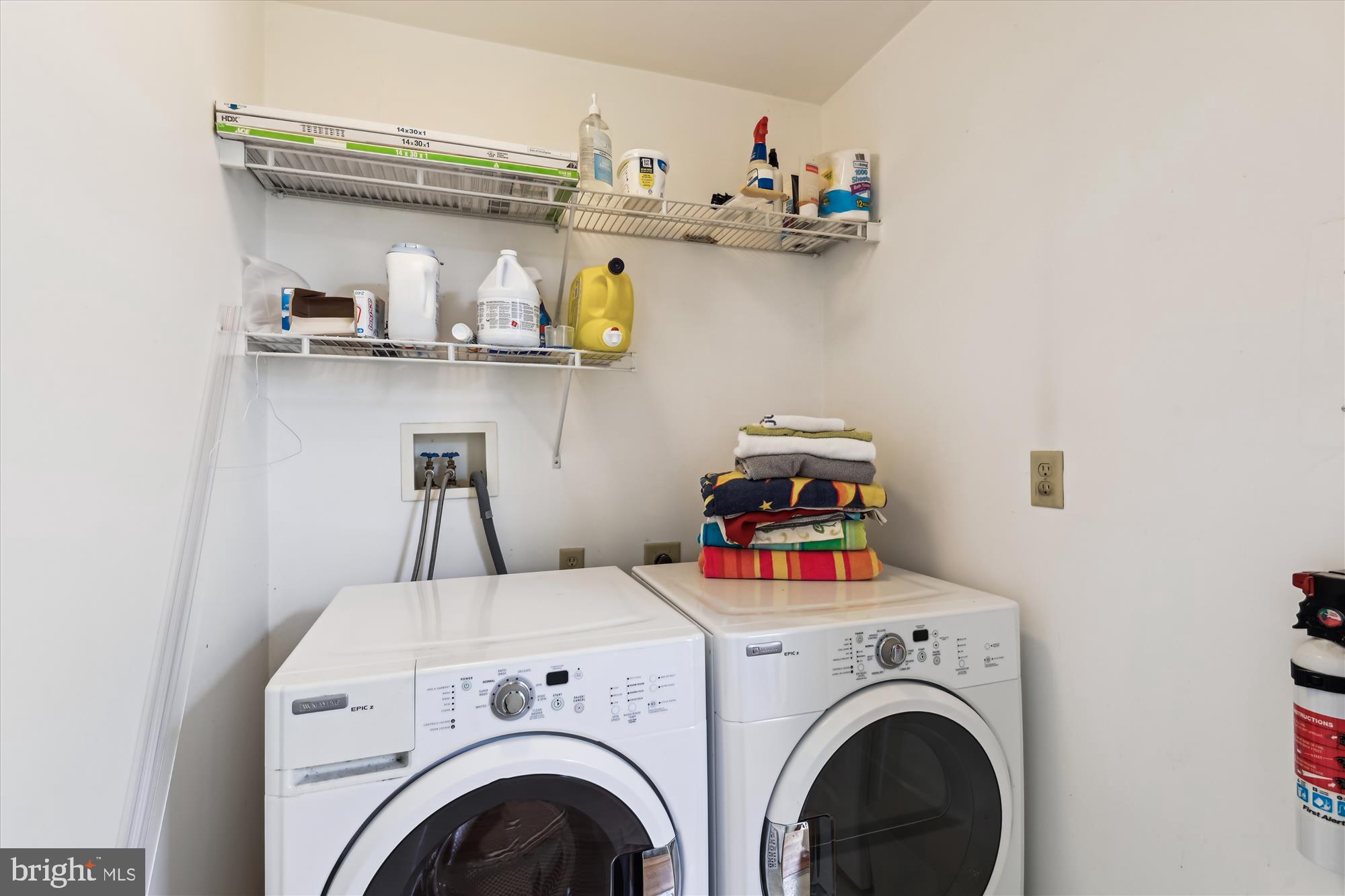2104 Harbor Drive Annapolis, MD 21409 - Photo 28 of 86 a utility room with dryer and washer