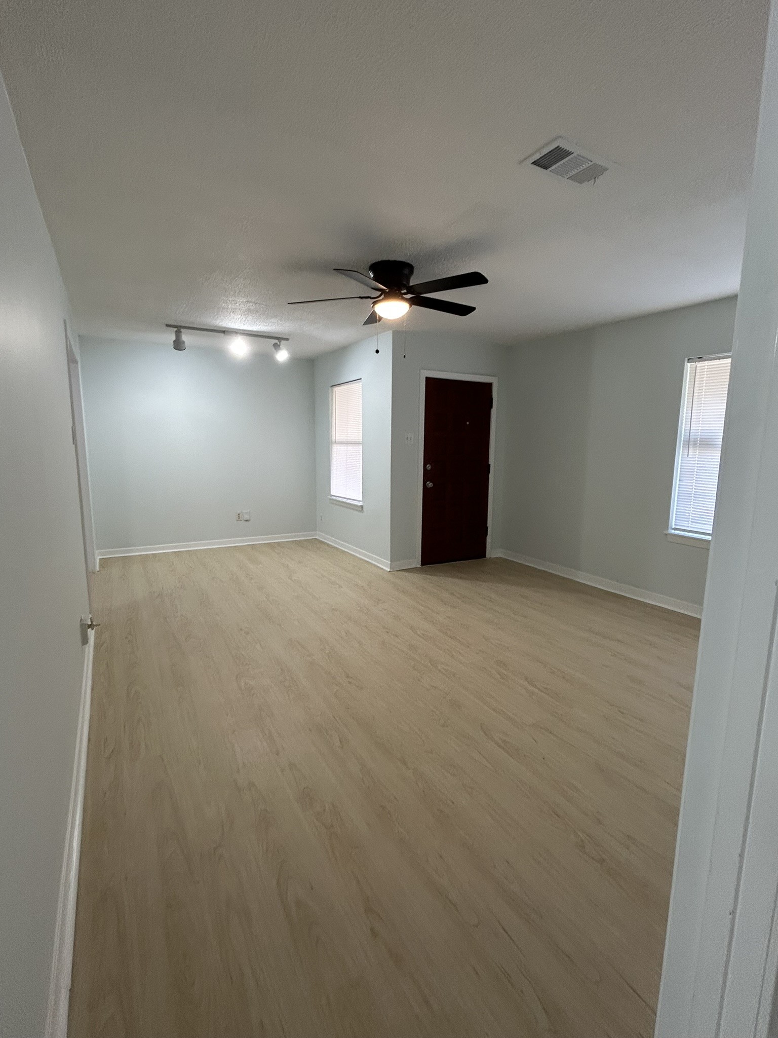 6521 Mobud Drive Houston, TX 77074 - Photo 25 of 35 a view of an empty room with a window