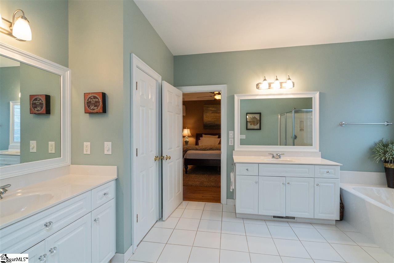 6 Lockerbie Court Greer, SC 29650 - Photo 10 of 32 Gallery Image 10