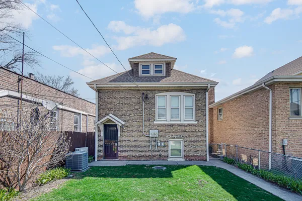 $425,000 | 5404 South Lockwood Avenue, Chicago, IL 60638