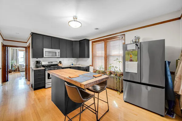 $425,000 | 5404 South Lockwood Avenue, Chicago, IL 60638