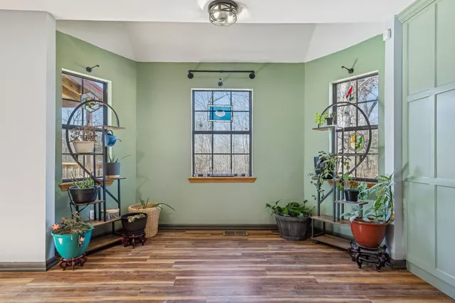 $550,000 | 485 Lower Roans Creek Road, Linden, TN 37096