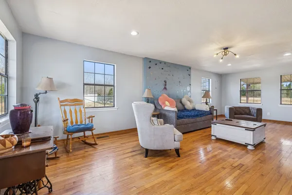 $545,000 | 485 Lower Roans Creek Road, Linden, TN 37096