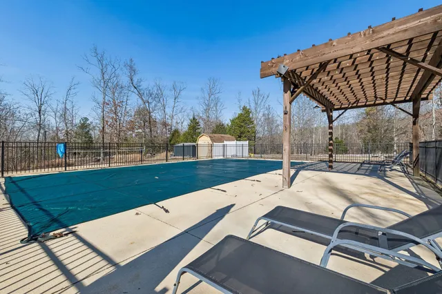 $550,000 | 485 Lower Roans Creek Road, Linden, TN 37096