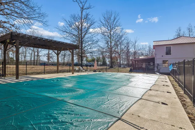 $550,000 | 485 Lower Roans Creek Road, Linden, TN 37096