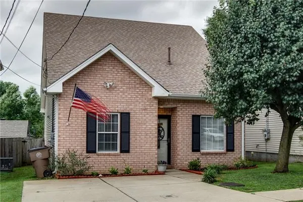 $2,400 | 716 William Howard Place, Nashville, TN 37209
