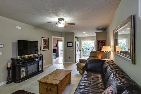 $2,400 | 716 William Howard Place, Nashville, TN 37209