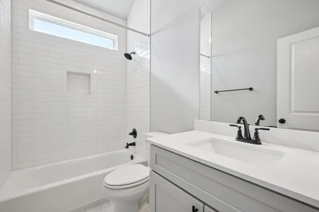 $374,999 | 174 Dorian Drive, Buda, TX 78610